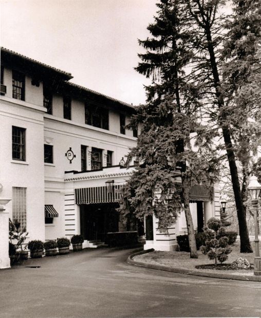 The Plantation, Moline.